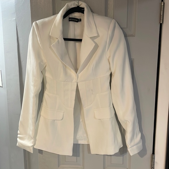 Pretty little thing, white, fitted, blazer with light shoulder padding - Picture 1 of 9